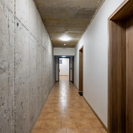 Brand New #36 Close To Center With Free Parking Appartamento *