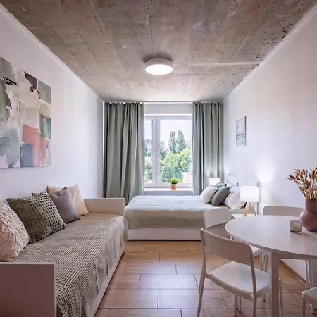 Brand New #36 Close To Center With Free Parking * Πράγα
